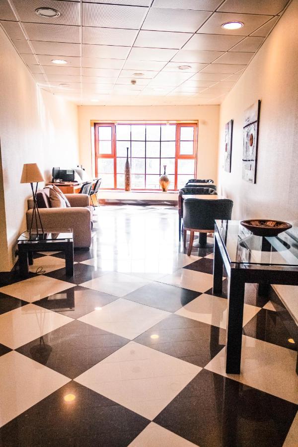 Hotel Diego De Almagro Coyhaique Esterno foto