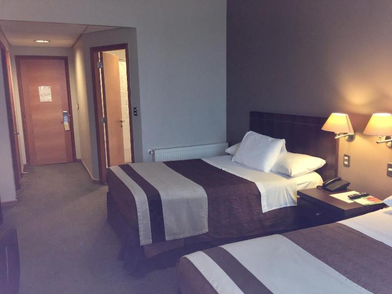 Hotel Diego De Almagro Coyhaique Esterno foto