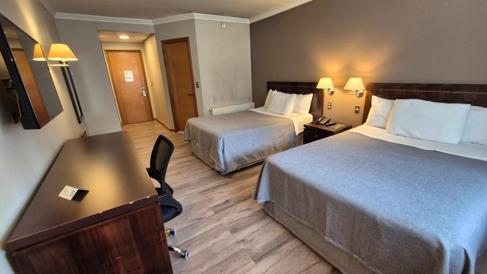 Hotel Diego De Almagro Coyhaique Esterno foto